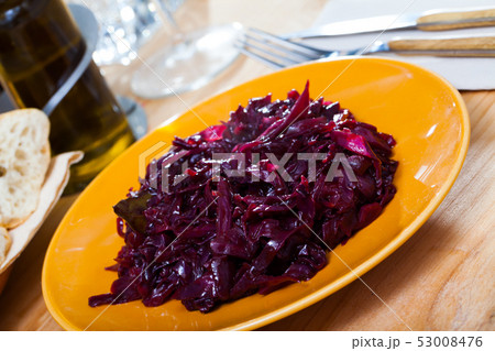 Braised red cabbage 53008476