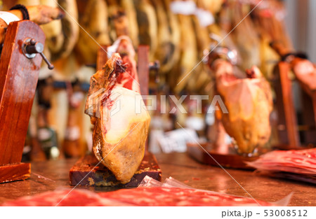 Leg of jamon fixed on jamonera 53008512