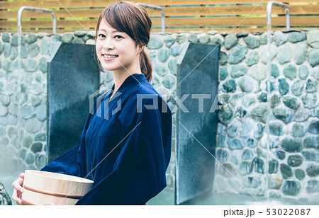 温泉　仲居　従業員　女性 53022087