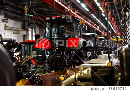 Assembly line of Tractors agricultural machinery  53026752