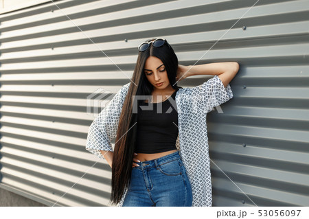 Fashion portrait pretty woman in summer casual Fashion portrait pretty woman in summer casual 53056097