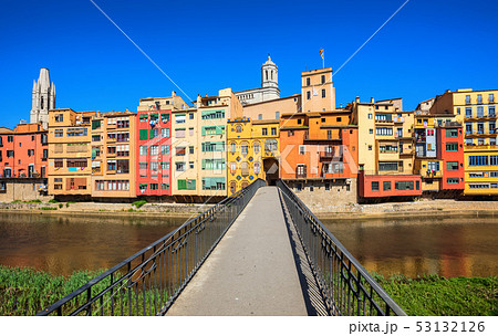 Traditional colorful facades in Girona, Spain 53132126