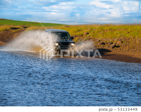 Fording offroad car 53133449