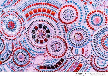 Wall texture decorated with multicolored ceramics. 53138277