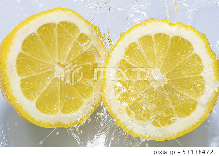新鮮なレモンのイメージ 新鮮なレモンのイメージ 53138472