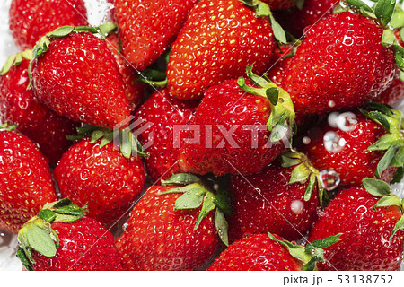 新鮮な苺のイメージ 53138752