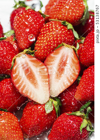 新鮮なイチゴのイメージ 新鮮なイチゴのイメージ 53138767