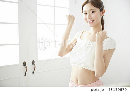 女性　ビューティー　ダイエット 53139670