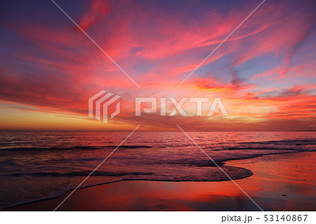 サンタバーバラの夕景 53140867