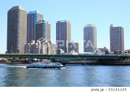 隅田川と佃のタワーマンション群 隅田川と佃のタワーマンション群 53141145