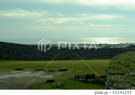 1422年に護佐丸が築城した座喜味城址（ざきみぐすく）、世界遺産　読谷村 53141255