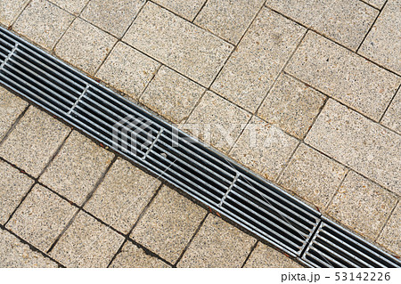 歩道の排水溝 53142226