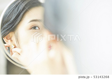 女性　ビューティー 53143268
