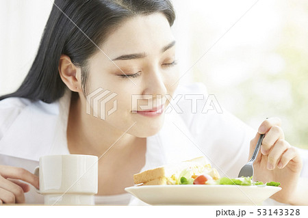 女性　ライフスタイル 53143328