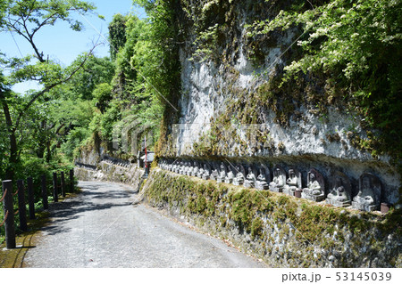 黒木の霊厳寺と奇岩 53145039