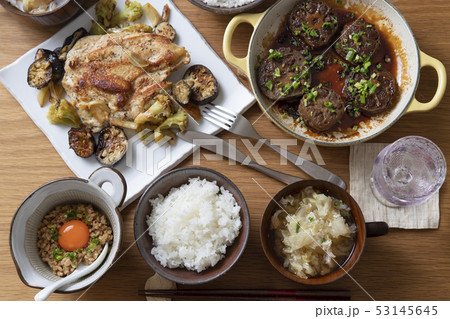 ヘルシーな夕食 53145645