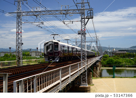 桂川を渡る電車-1 桂川を渡る電車-1 53147366