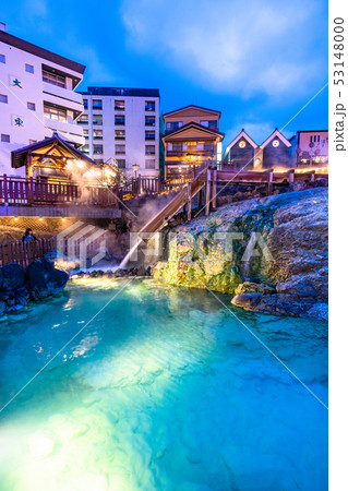《群馬県》草津温泉・湯畑《夜景》 53148000