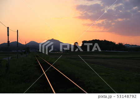 北条鉄道 夕景 【 網引駅付近 】 兵庫県加西市 北条鉄道 夕景 【 網引駅付近 】 兵庫県加西市 53148792
