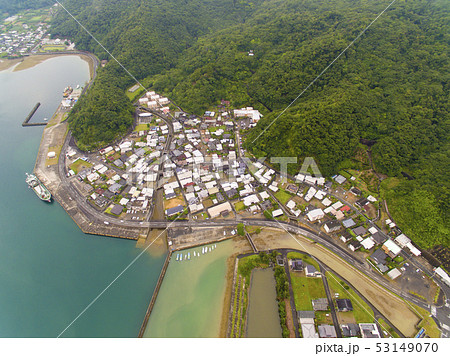 宇検村湯湾の空撮 (奄美大島) 53149070