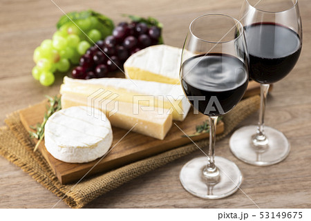 チーズの盛合せとワイン チーズの盛合せとワイン 53149675