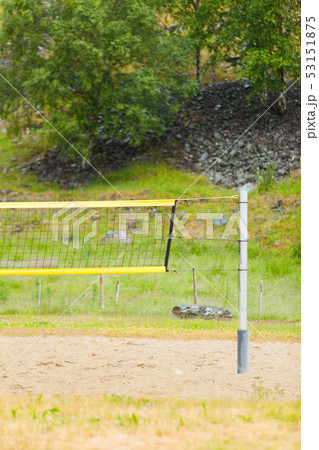 volleyball yellow net and playing court outdoor 53151875