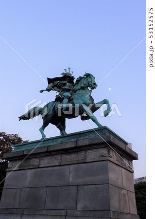 楠正成像 皇居 日本 東京 日比谷 武士 銅像 楠正成像 皇居 日本 東京 日比谷 武士 銅像 53152575