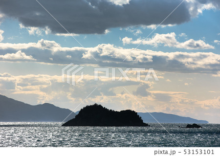 小豆島行きフェリーからの風景 四国・日本 小豆島行きフェリーからの風景 四国・日本 53153101