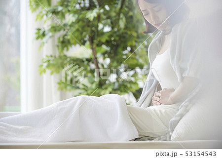 女性　体調不良 53154543