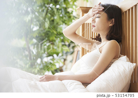 女性　体調不良 53154705