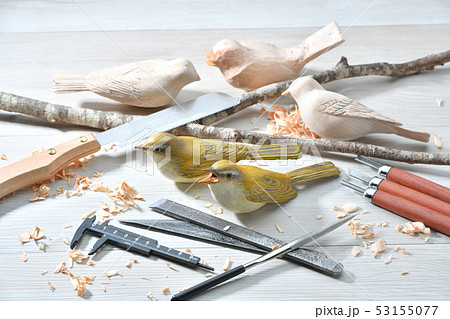 バードカービング。野鳥の木彫刻、野鳥彫刻。彩色済はウグイスです。※素人の製作途中の作品です。 53155077