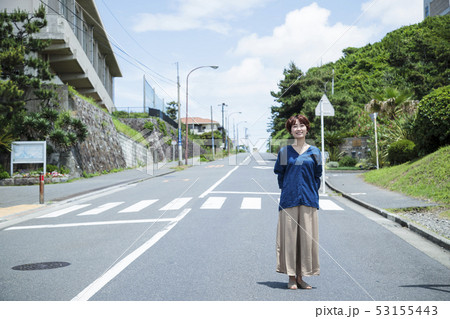 女性 旅行 海 湘南 ショートトリップ 散策 散歩 一人旅 女性 旅行 海 湘南 ショートトリップ 散策 散歩 一人旅 53155443
