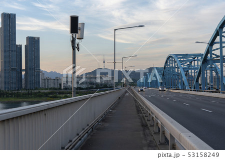 ソウル 漢江 動作大橋 53158249