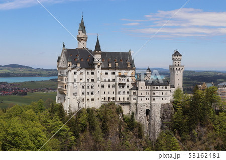 ノイシュバンシュタイン城　ロマンチィック街道　ドイツ 53162481