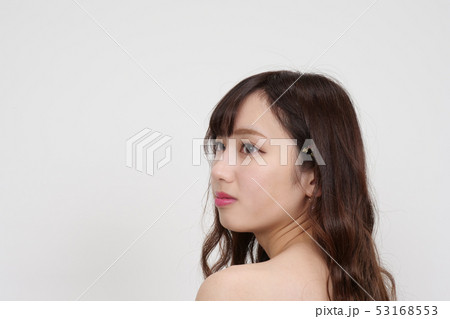 女性写真 ポーズ 表情 動作 女性写真 ポーズ 表情 動作 53168553
