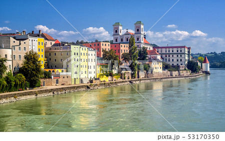 Colorful traditional houses in Passau, Germany 53170350