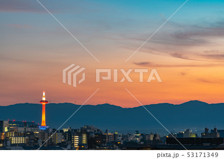 京都タワー 夜景 京都 都市風景 京都タワー 夜景 京都 都市風景 53171349