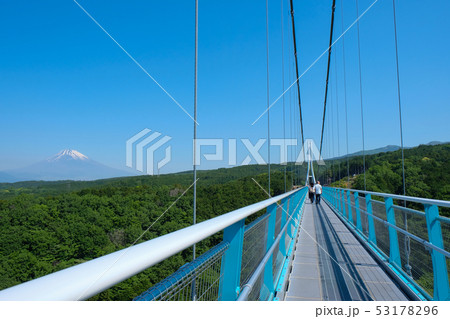 大吊橋を歩く 53178296