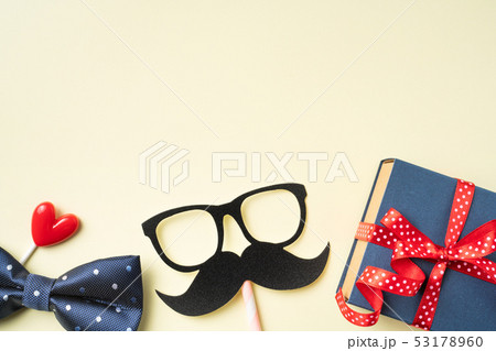 top view of fathers day concept with copy space 53178960