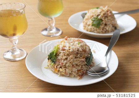 カニカマ・レタス炒飯 53181525