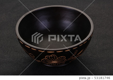 Empty wooden bowl Empty wooden bowl 53181746