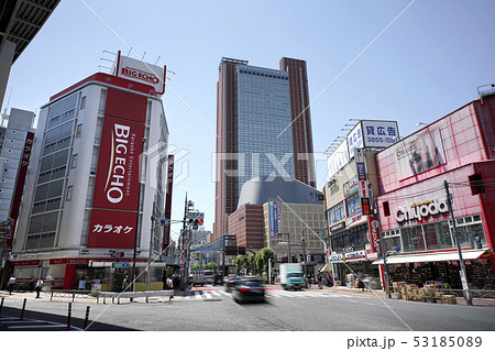 日本の東京都市景観 三軒茶屋駅や大山道道標などを望む 日本の東京都市景観 三軒茶屋駅や大山道道標などを望む 53185089