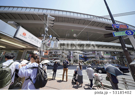 日本の東京都市景観  三軒茶屋駅などを望む 53185402