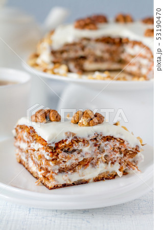 Carrot cake with walnuts Carrot cake with walnuts 53190470