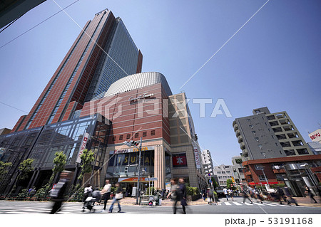 日本の東京都市景観　キャロットタワーなどを望む 53191168