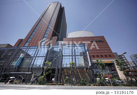 日本の東京都市景観　キャロットタワーなどを望む 53191170