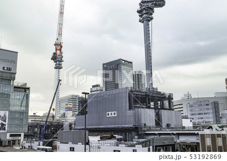 【横浜駅　西口　駅ビル工事】 53192869
