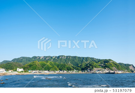 鋸山の遠景 （千葉県安房郡鋸南町） 2019年5月撮影 53197079