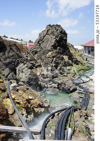 須川温泉は全国屈指の湧出量を誇る強酸性温泉 須川温泉は全国屈指の湧出量を誇る強酸性温泉 53197716