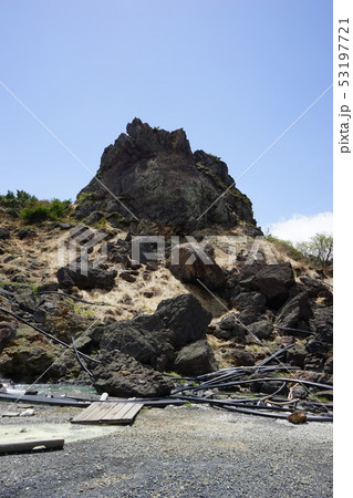 須川温泉は全国屈指の湧出量を誇る強酸性温泉 53197721